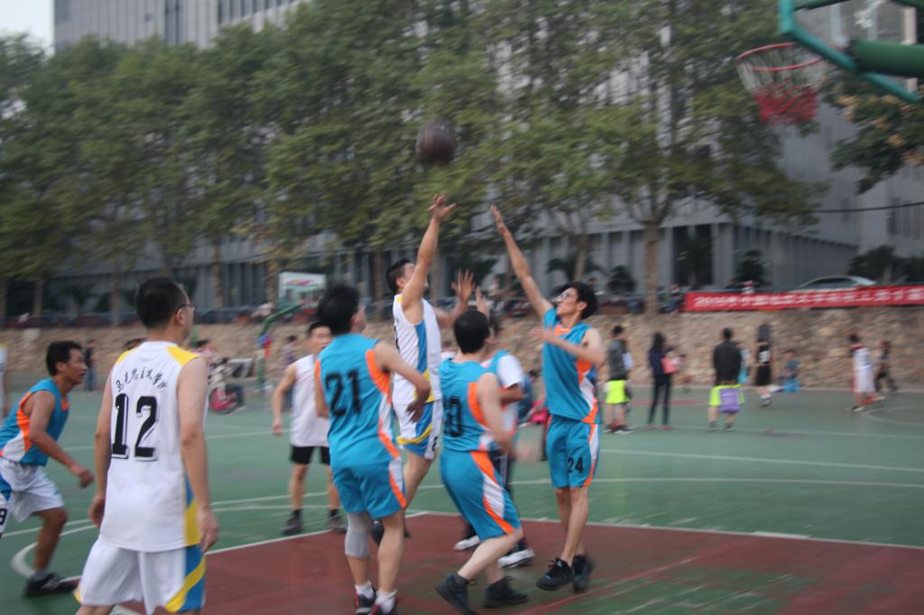 公司男篮赛出公司精神