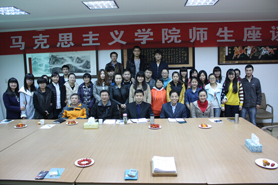 060net永利师生座谈会顺利举行